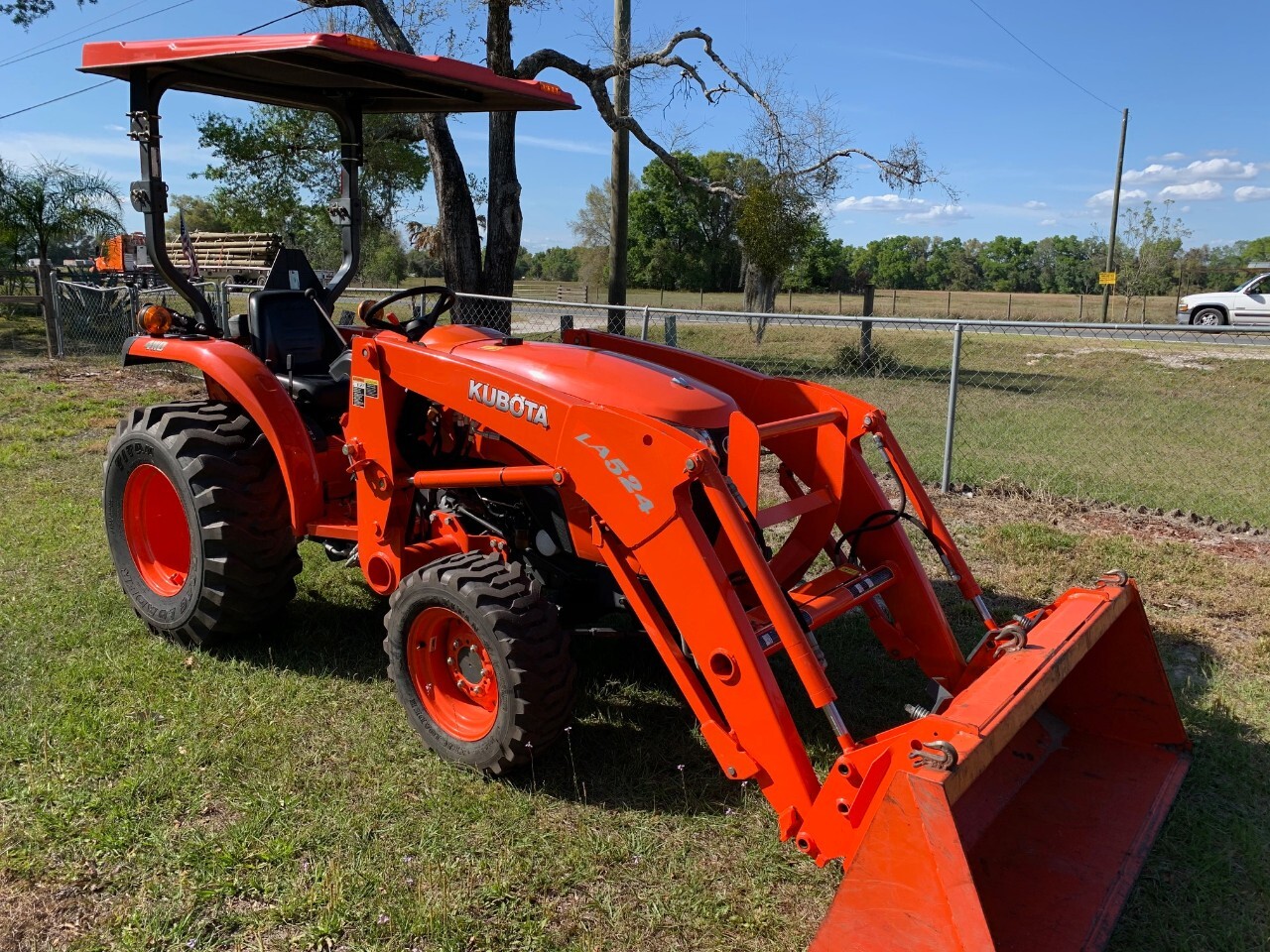 2014 Kubota L3200 4x4 Tractor Loader For Sale in ster, FL