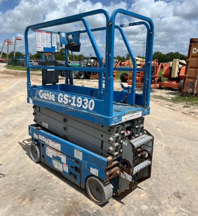 2018 Genie GS-1930
