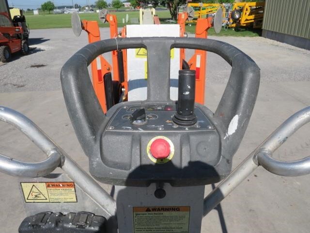 2018 JLG T500J