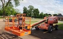 2016 JLG 400S