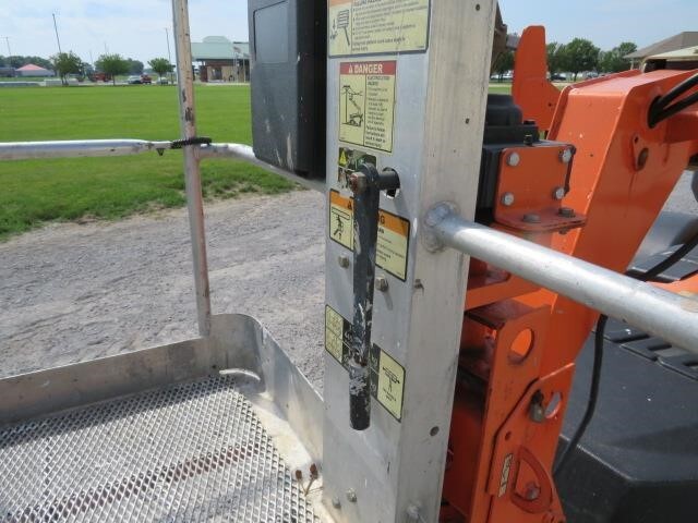 2018 JLG T350
