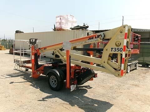 2018 JLG T350