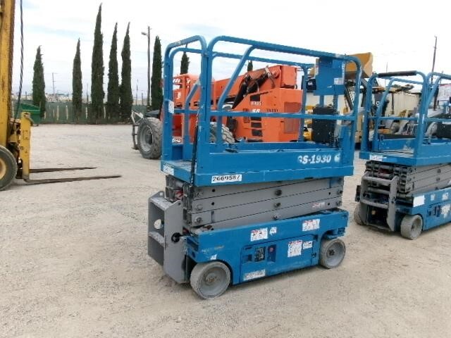 2018 Genie GS-1930