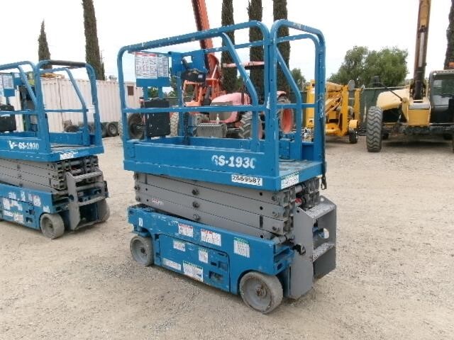 2018 Genie GS-1930