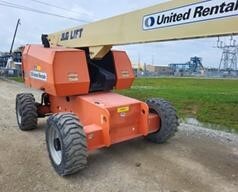 2017 JLG 660SJ
