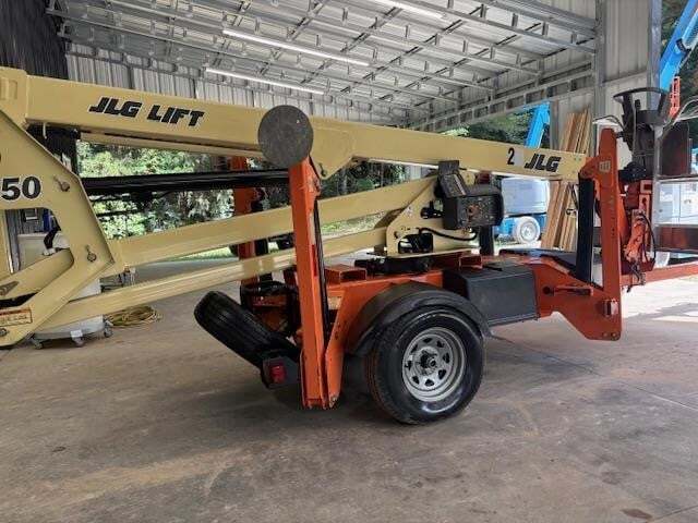 2018 JLG T350