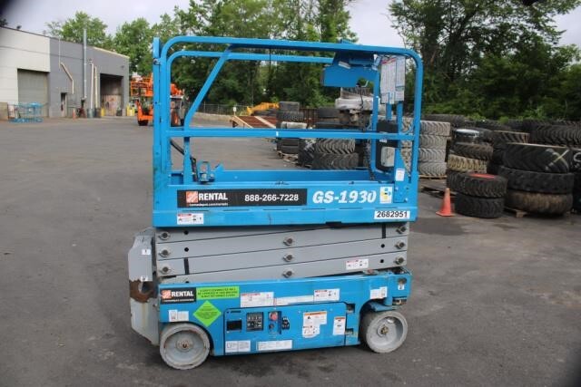 2018 Genie GS-1930