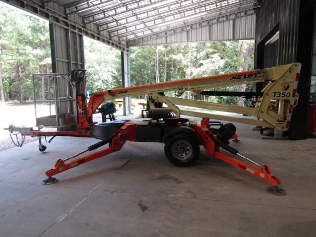 2019 JLG T350