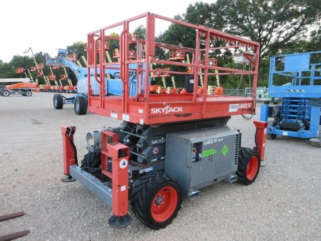 2019 Skyjack SJ-6832RT