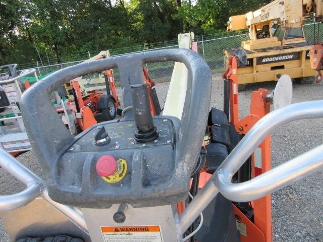 2018 JLG T350