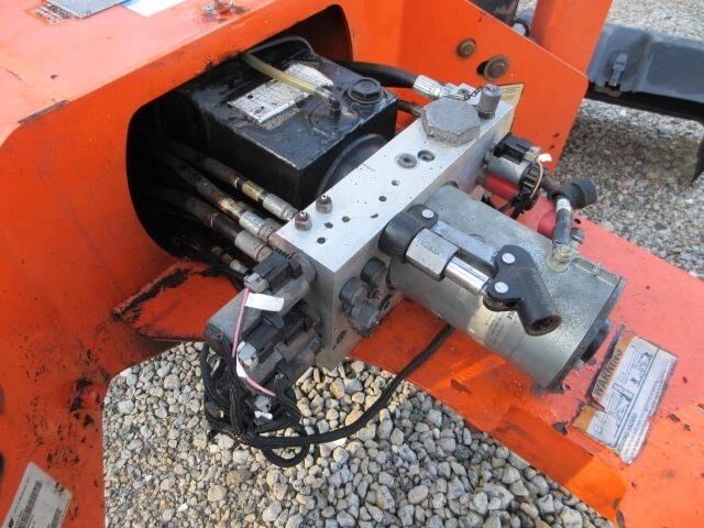 2018 JLG T350