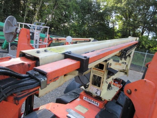 2018 JLG T350