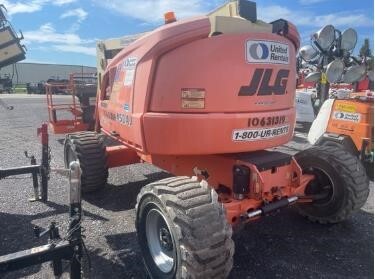 2017 JLG 450AJ