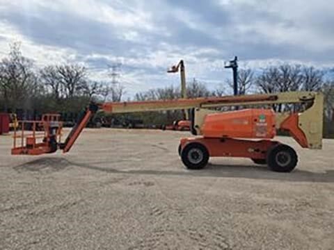 2013 JLG 800AJ