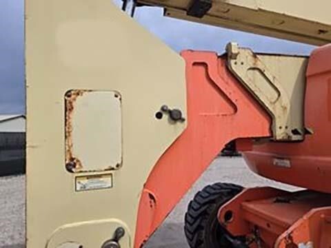 2013 JLG 800AJ