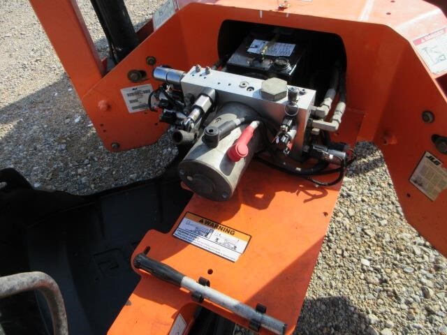 2018 JLG T350