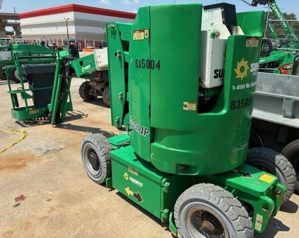 2016 JLG E300AJP