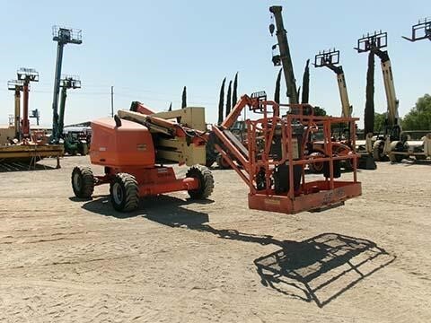 2020 JLG 450AJ