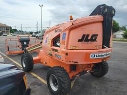 2016 JLG 400S