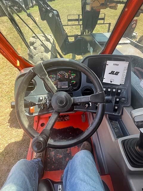 2019 JLG 1055-12