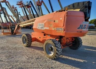2017 JLG 660SJ-4