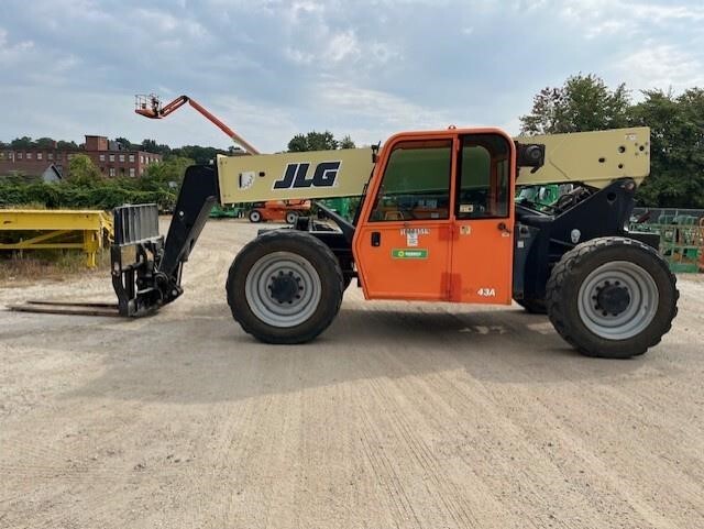 2015 JLG G9-43A-1