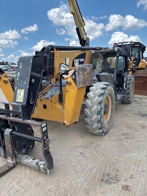 2019 CAT TL943D-2