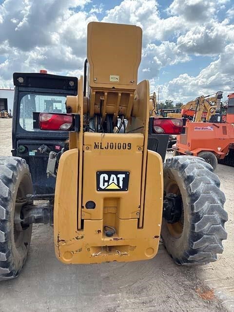 2019 CAT TL943D-7