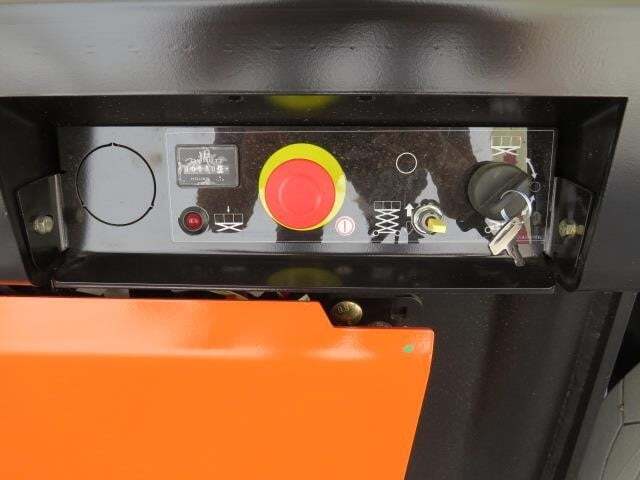 2025 JLG 3246-15