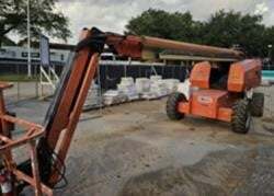 2017 JLG 660SJ