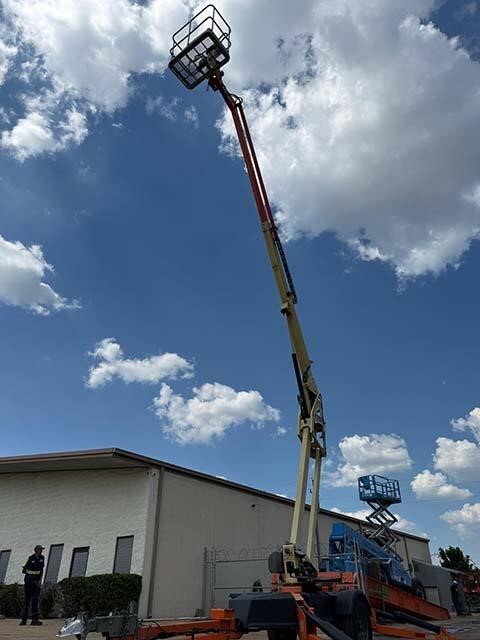 2018 JLG T350-27