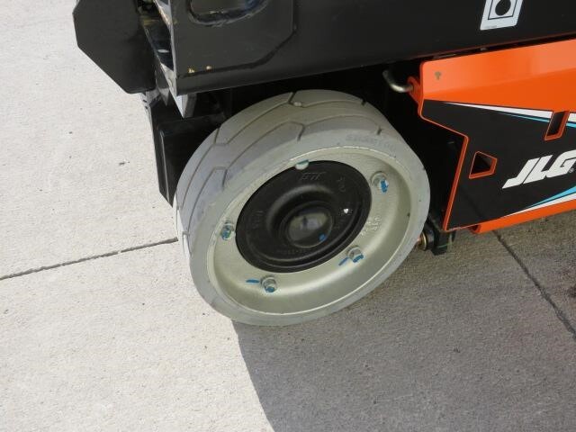 2025 JLG ES1932-19