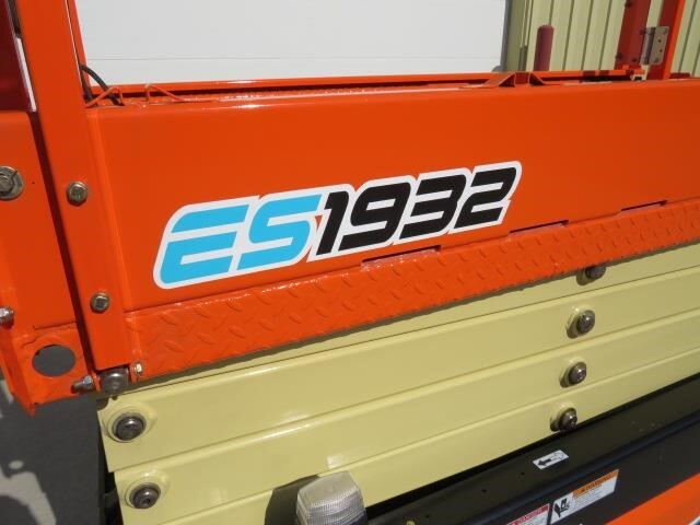 2025 JLG ES1932-3