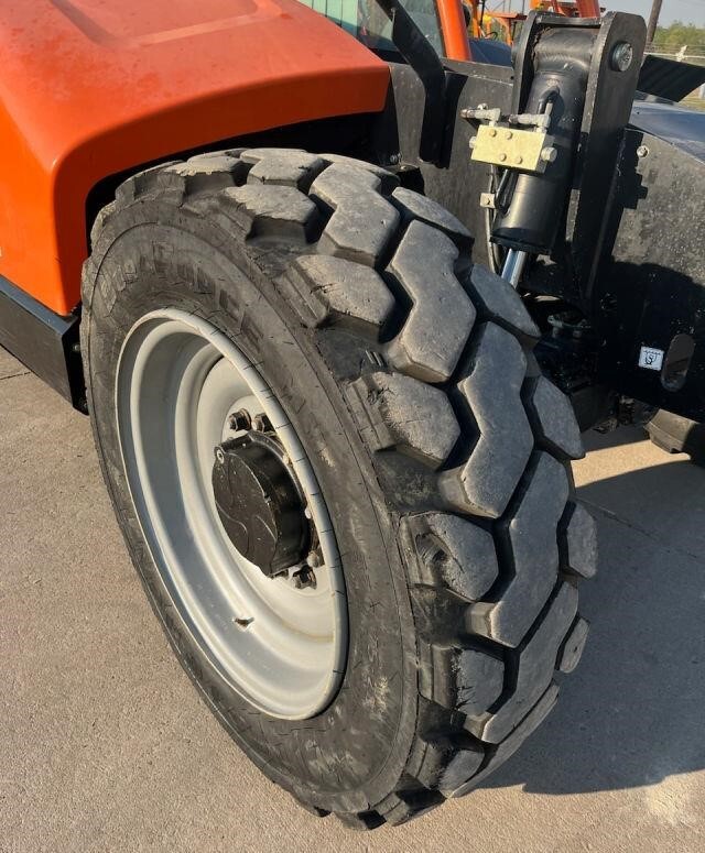 2021 JLG 742-6