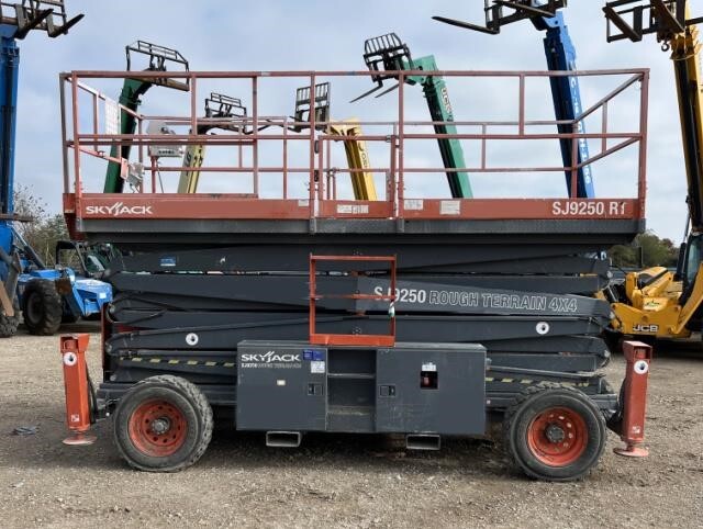 2013 Skyjack SJ9250 RT