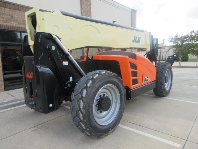 2025 JLG 1055-6