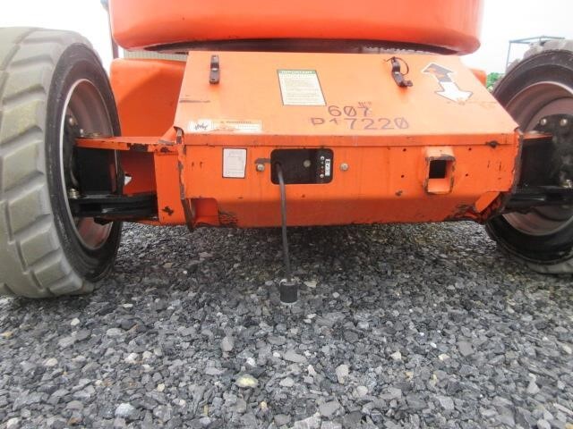 2013 JLG E450AJ-17