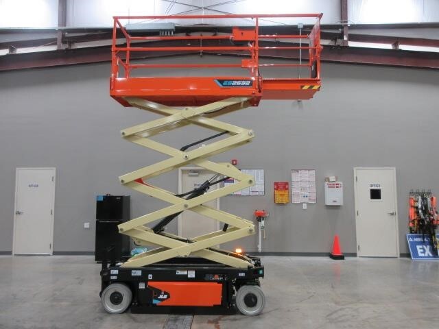 2025 JLG ES2632-25