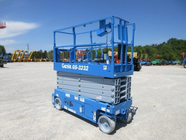 2017 Genie GS-3232-2