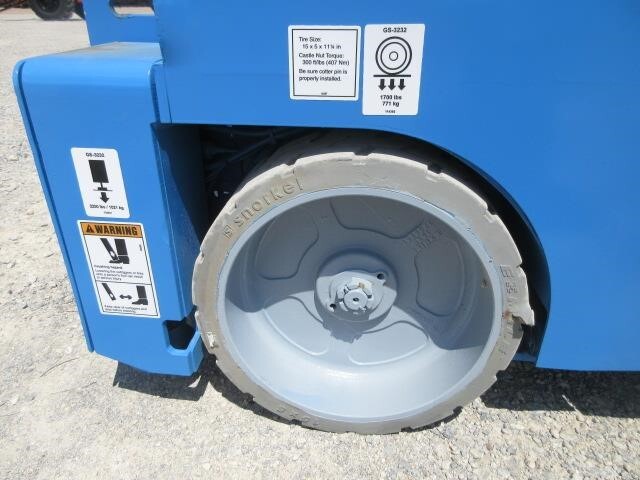 2017 Genie GS-3232-8