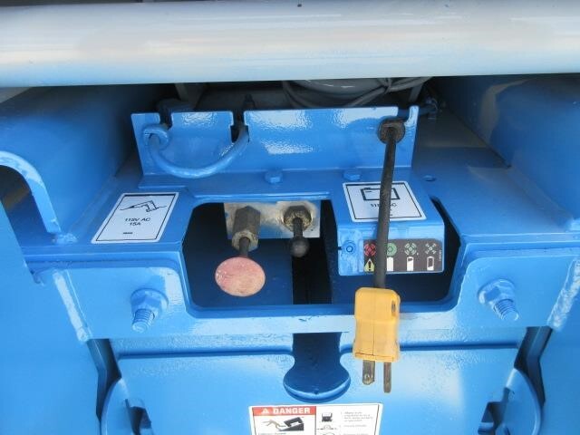 2017 Genie GS-3232-12