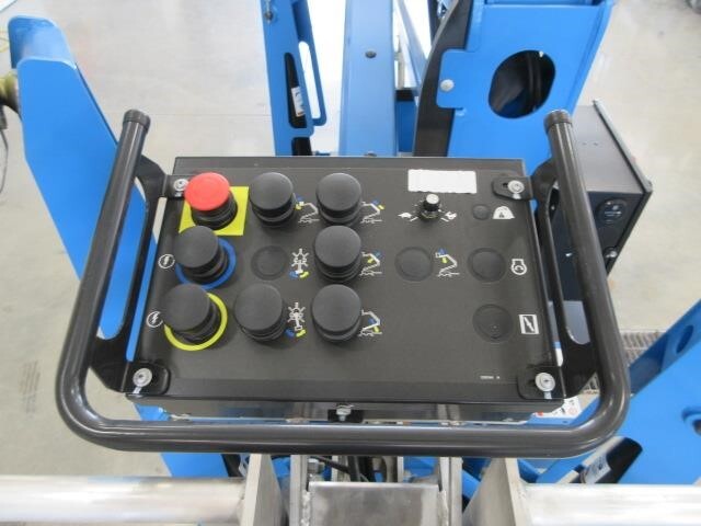 2025 Genie TZ-34/20-8