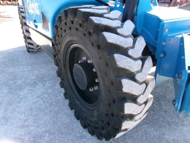 2022 Genie GTH-1056-9