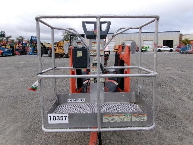 2018 JLG T350-7