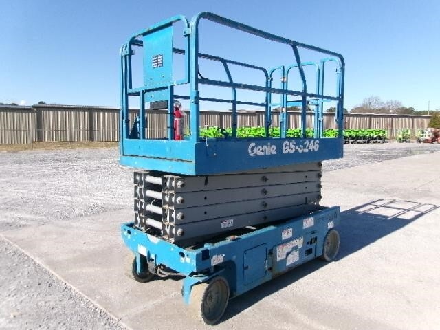2018 Genie GS-3246