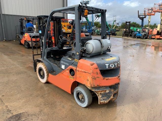 2017 Toyota 8FGU25-2