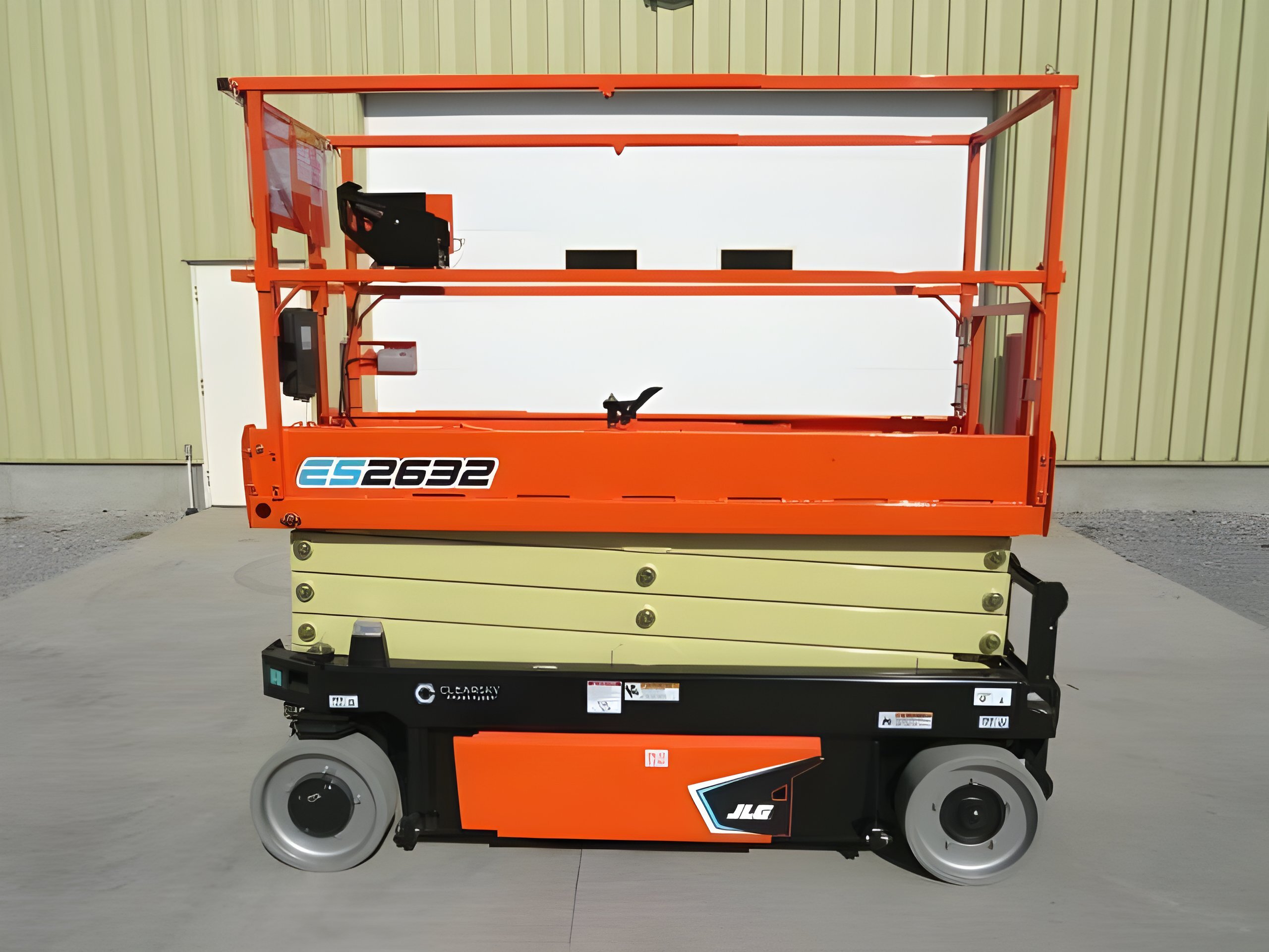 2025 JLG ES2632