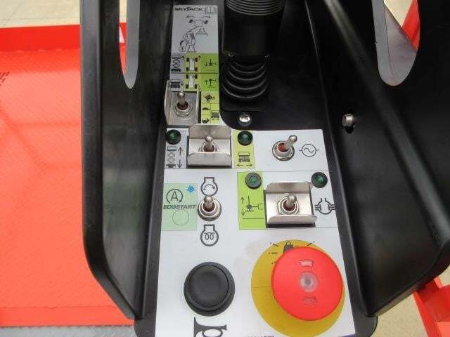 2025 Skyjack SJ9664RT-13