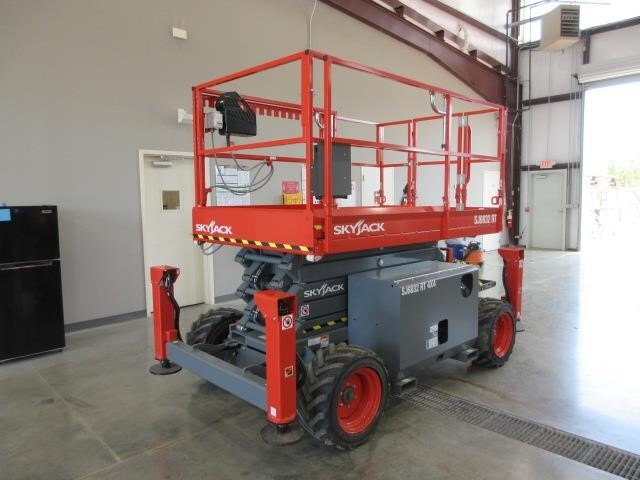 2026 Skyjack SJ-6832RT-2