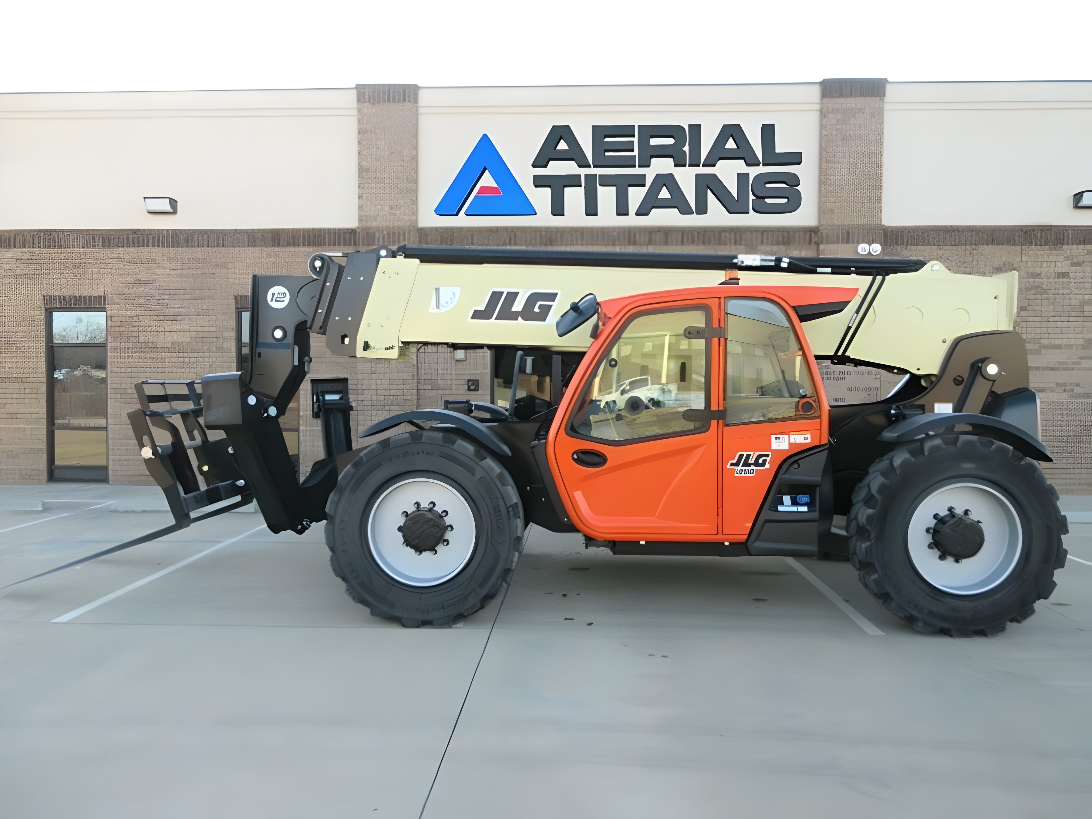 2025 JLG 1255
